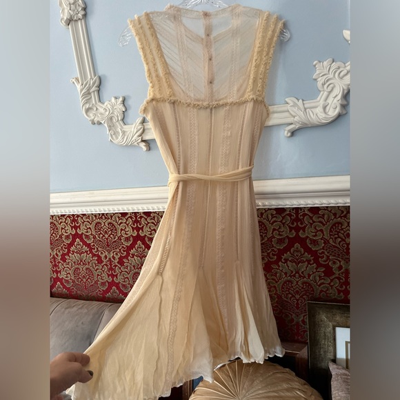 Perfect Silk Dress from BCBG MaxAzria - Picture 4 of 6